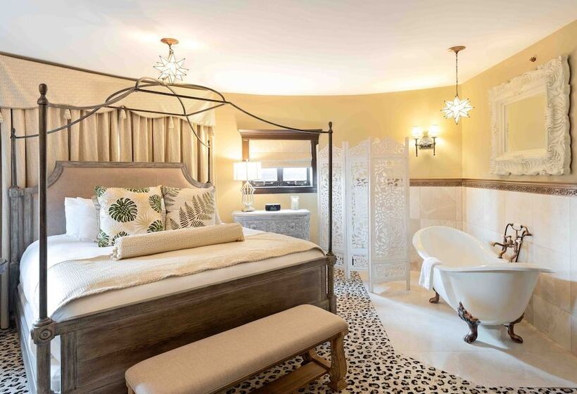 호텔 The Detroit Club