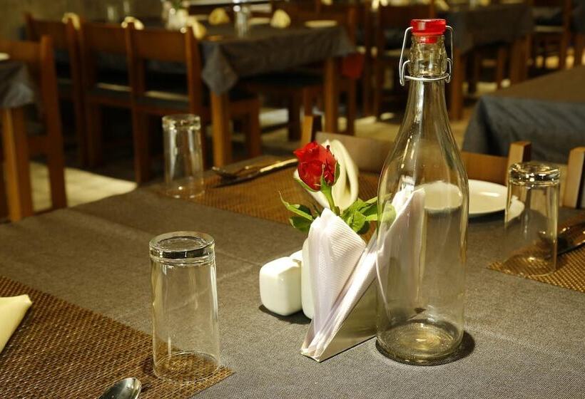 هتل Woodnote Thekkady