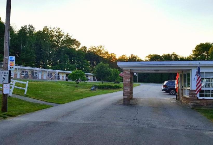 Мотель Stucco Lodge