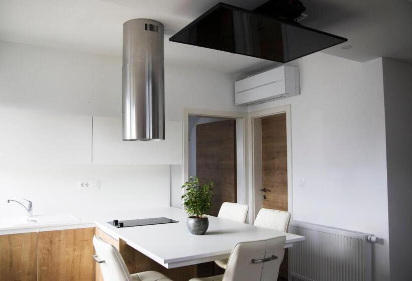 پانسیون Gostilna S Prenočišči Pav