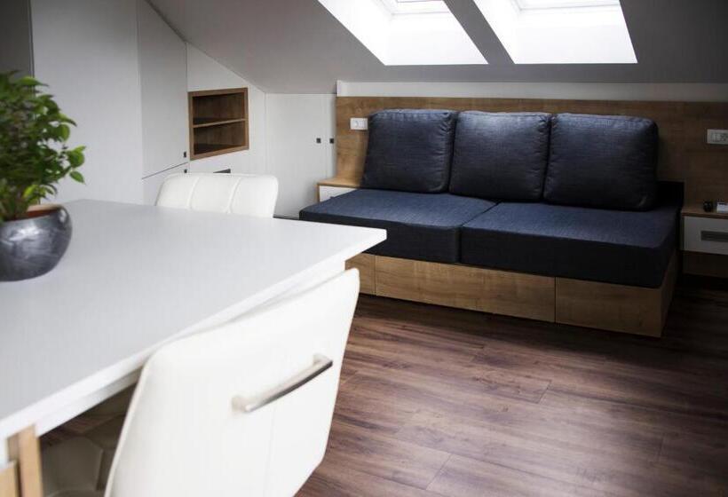 پانسیون Gostilna S Prenočišči Pav