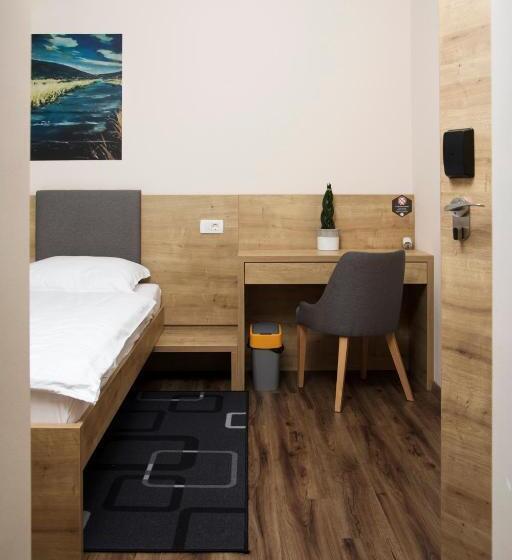 پانسیون Gostilna S Prenočišči Pav