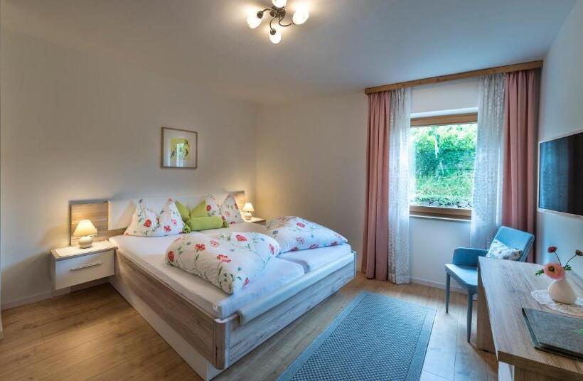 פנסיון Niederhof Life