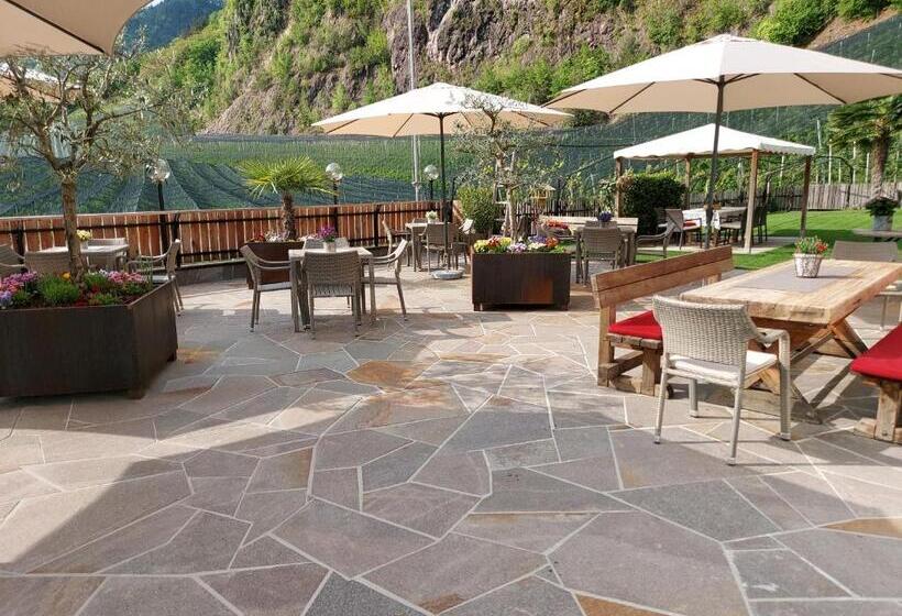 פנסיון Niederhof Life