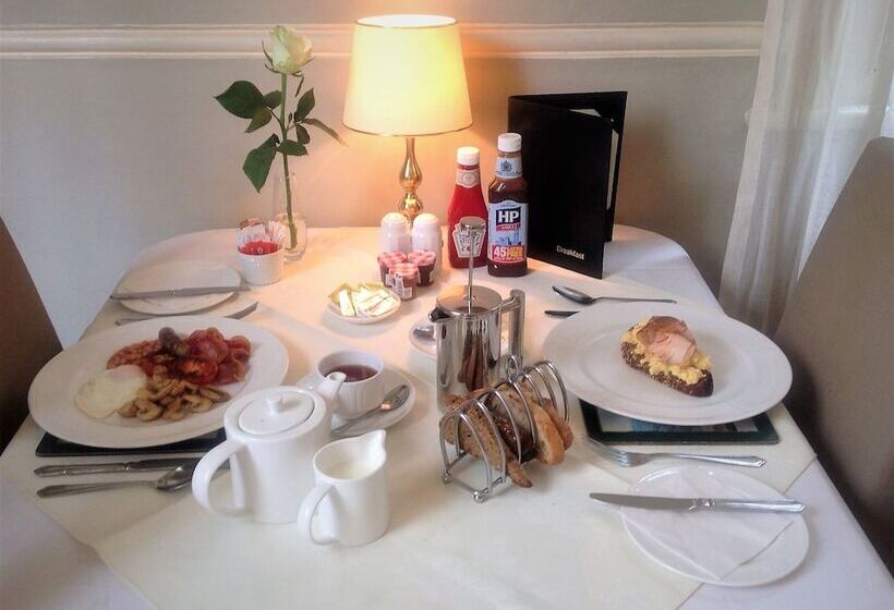 Пансион Peak Weavers