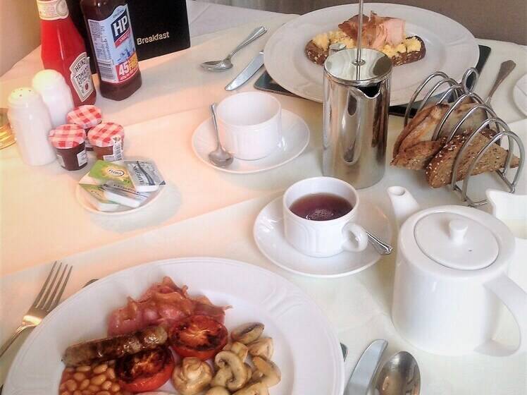 Пансион Peak Weavers