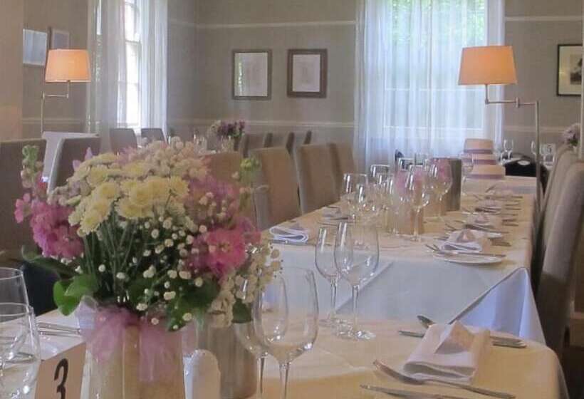 Пансион Peak Weavers