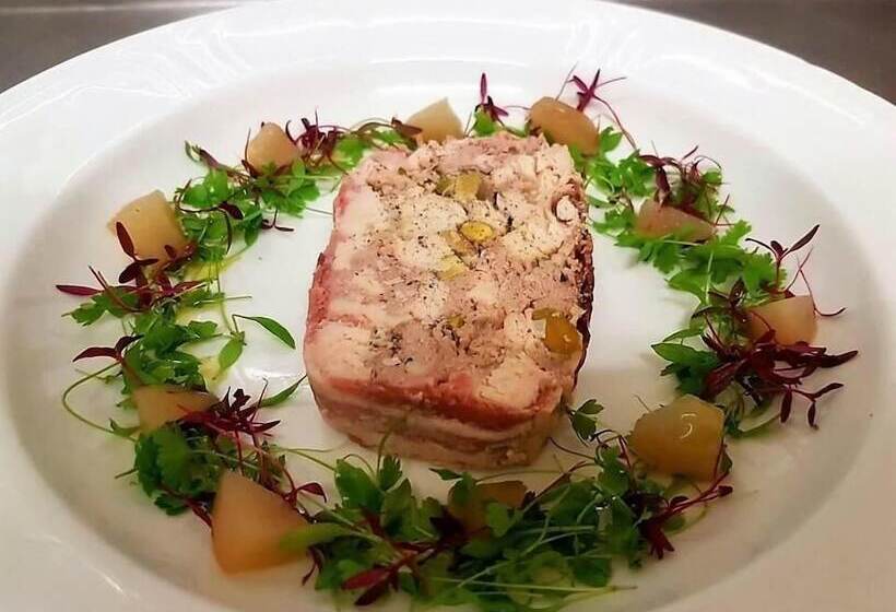 Пансион Peak Weavers