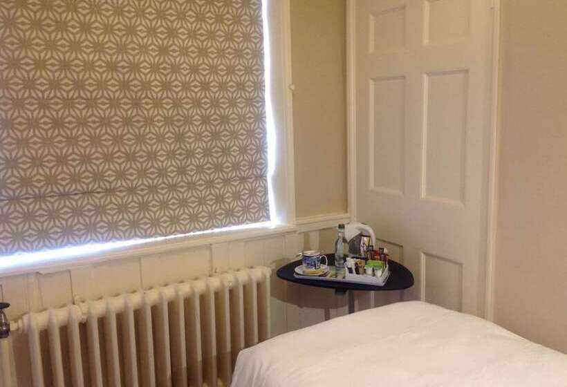 Пансион Peak Weavers