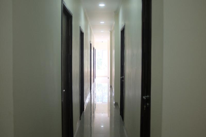 ペンション Reddoorz Plus Near Mall Ciputra Jakarta