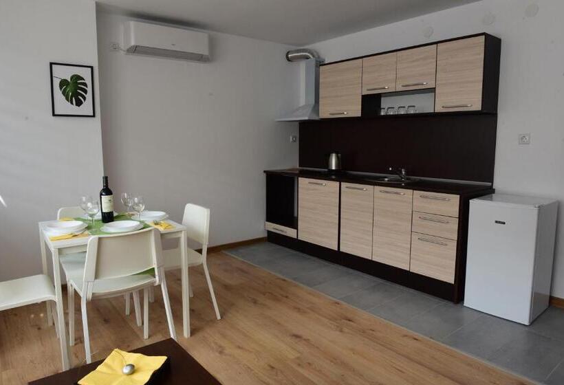 فندق Active Apartments