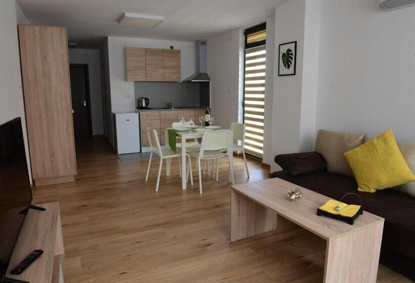 فندق Active Apartments