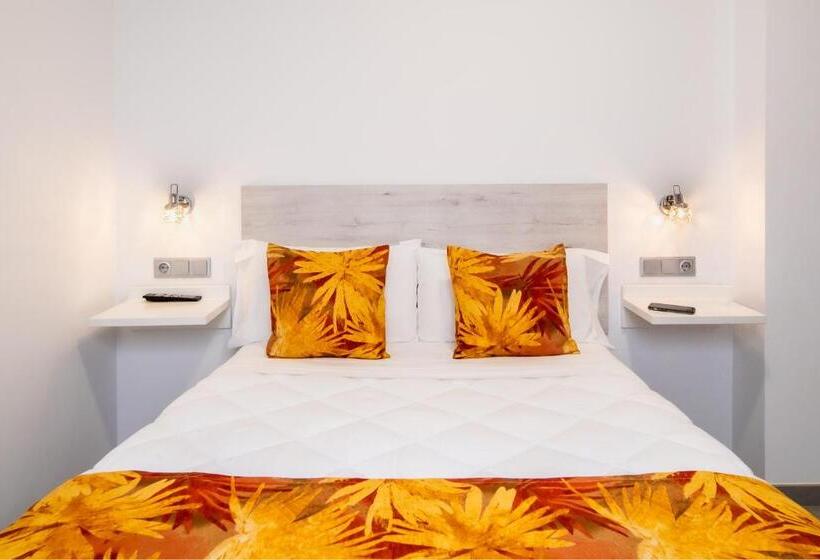 호텔 Amphora Alojamiento Ecija