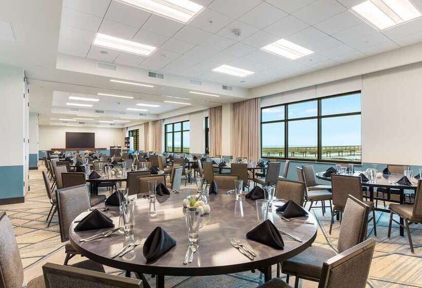 Отель The Lodge At Gulf State Park, A Hilton