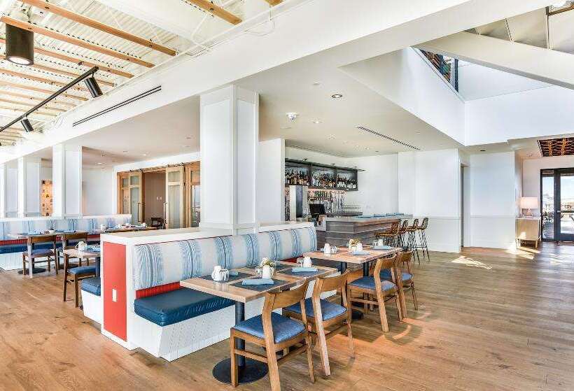 هتل The Lodge At Gulf State Park, A Hilton