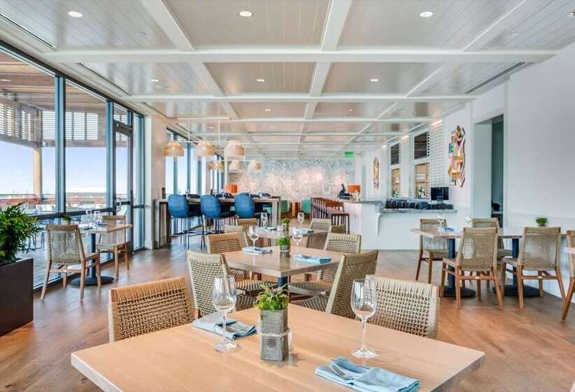 Отель The Lodge At Gulf State Park, A Hilton