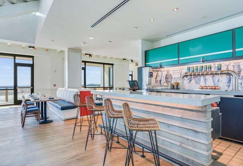 Отель The Lodge At Gulf State Park, A Hilton