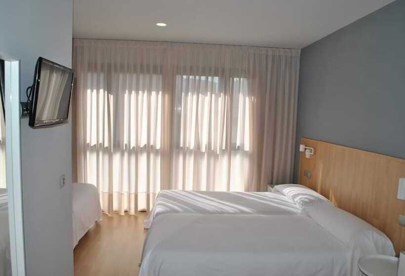 酒店 Hostal Universitat