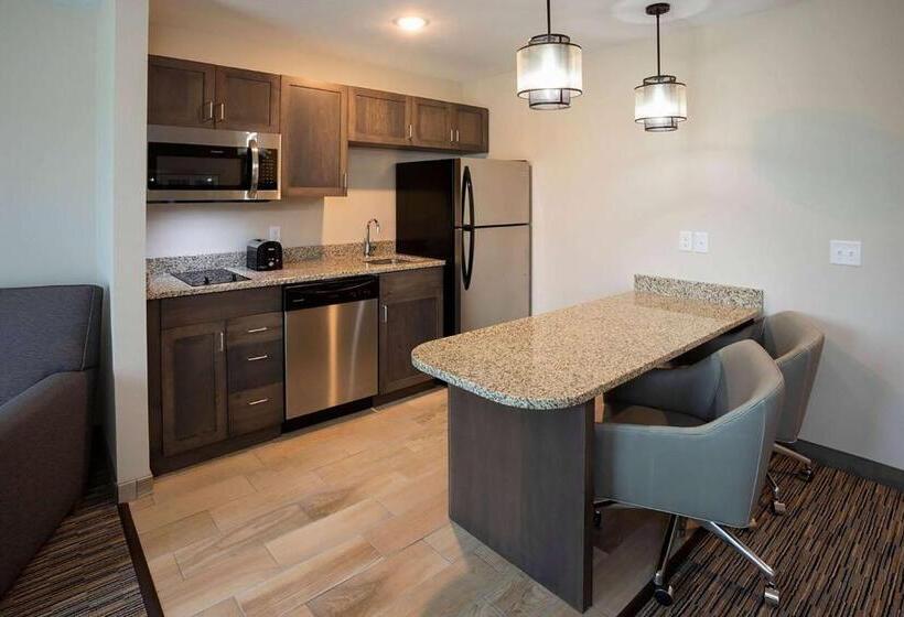 فندق Little Crow Resort & Conference, Trademark By Wyndham