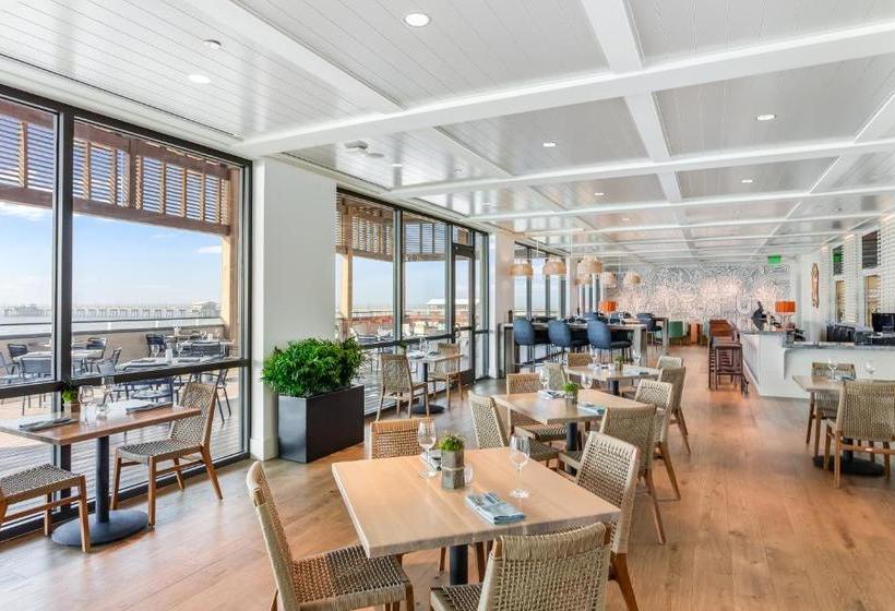 هتل The Lodge At Gulf State Park, A Hilton