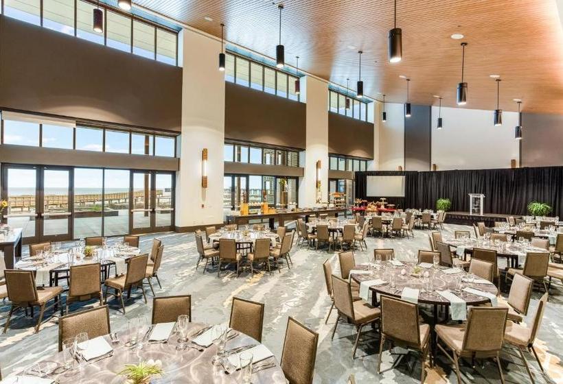 Отель The Lodge At Gulf State Park, A Hilton