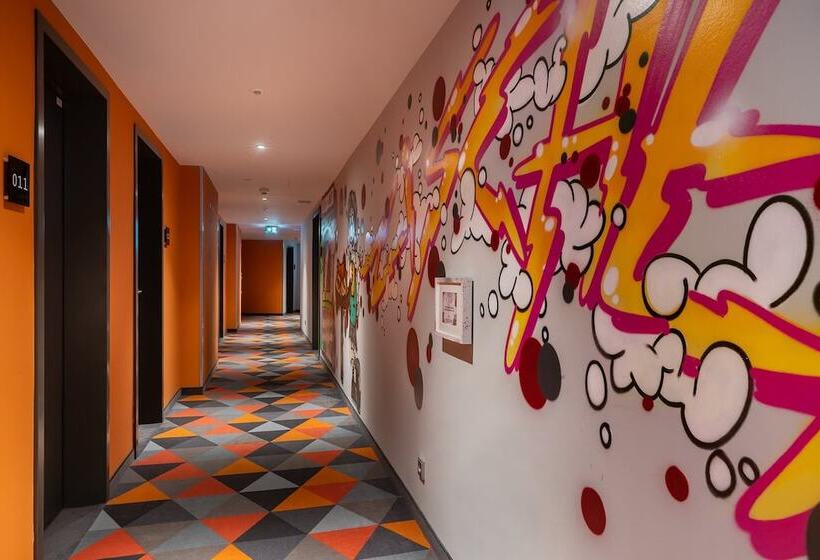 ホテル Holiday Inn   The Niu, Hide Berlin Friedrichshain, An Ihg