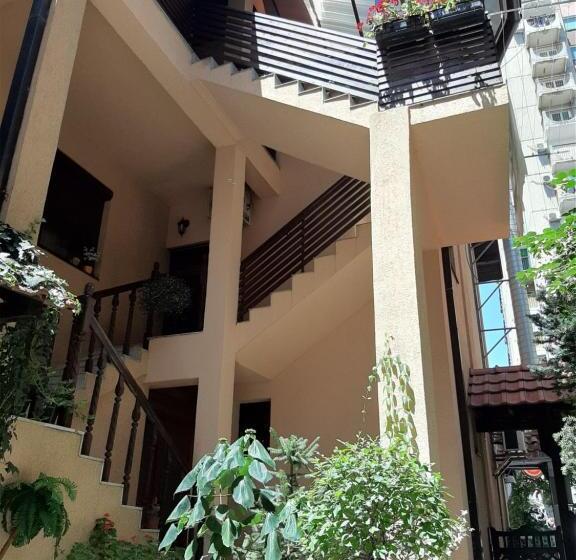 پانسیون Anamari Loft Rooms