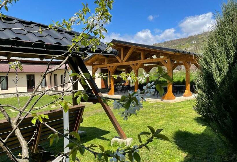 Пансион Gama Restaurant Cazare