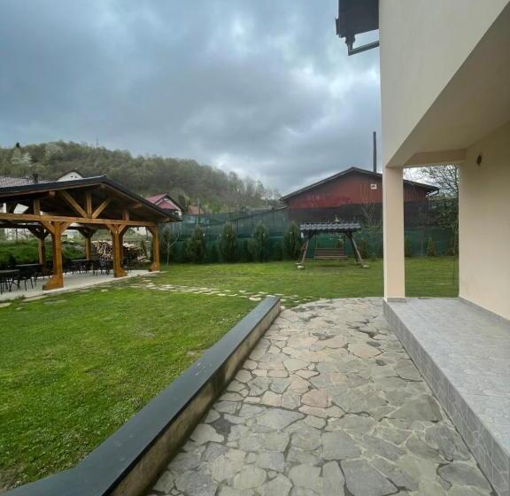 Пансион Gama Restaurant Cazare