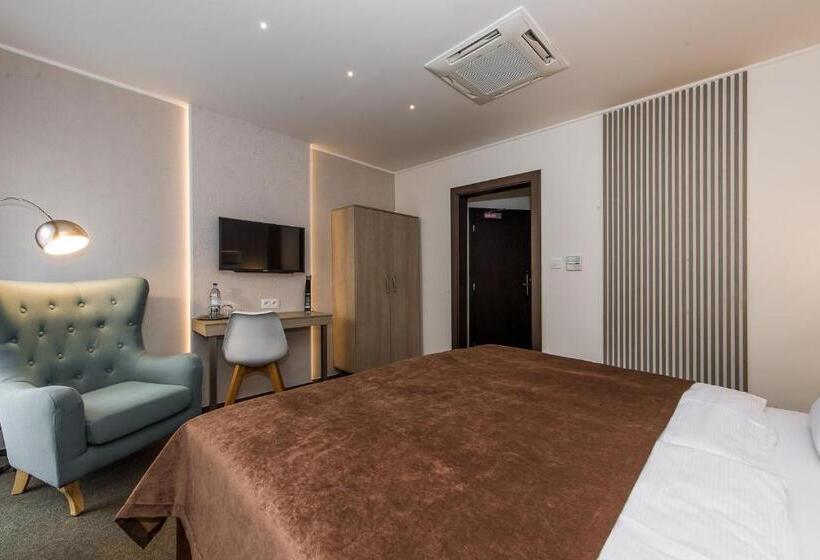 ペンション Penzion Zenit