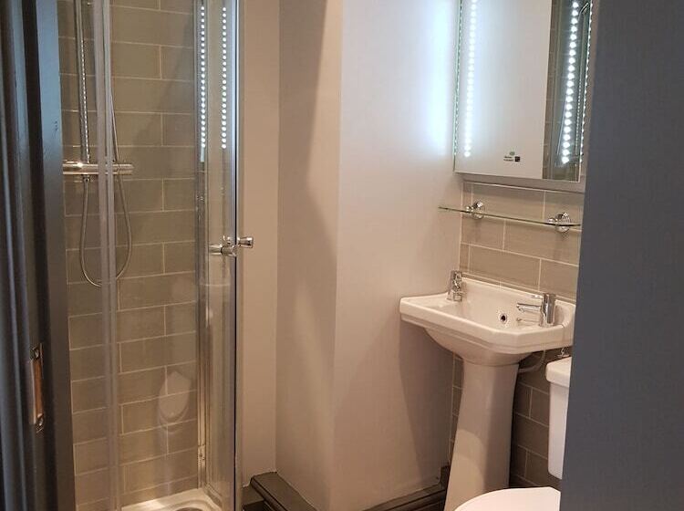 ユースホステル Red Lion