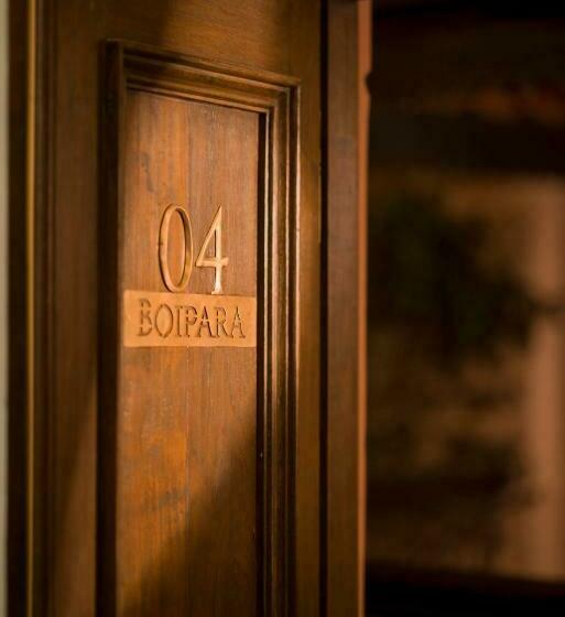 تختخواب و صبحانه Calcutta Bungalow