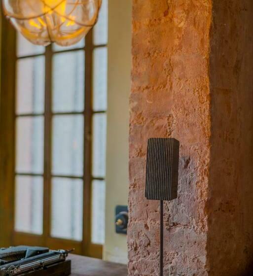 تختخواب و صبحانه Calcutta Bungalow