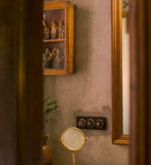 تختخواب و صبحانه Calcutta Bungalow