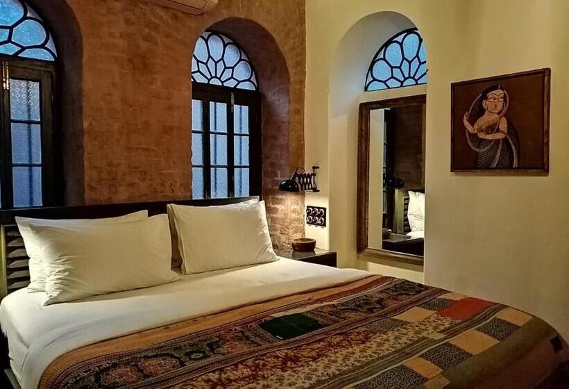 تختخواب و صبحانه Calcutta Bungalow