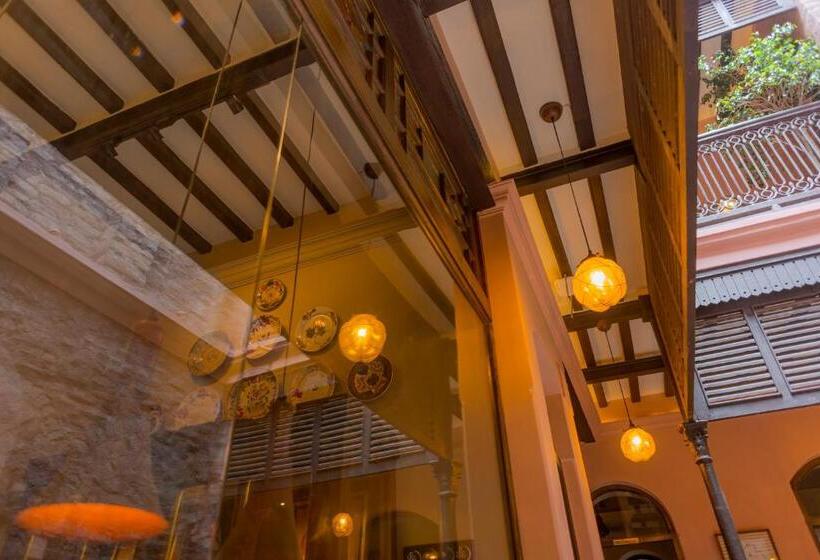 تختخواب و صبحانه Calcutta Bungalow