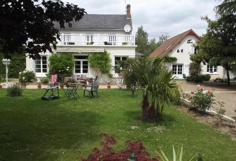 مبيت وإفطار O Tour Du Monde