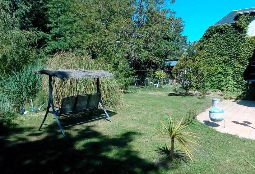 مبيت وإفطار O Tour Du Monde