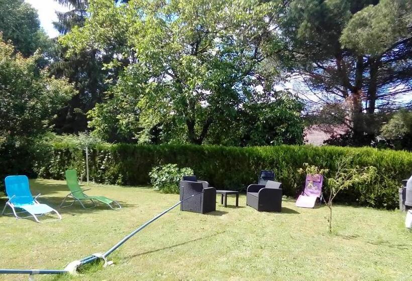 مبيت وإفطار O Tour Du Monde