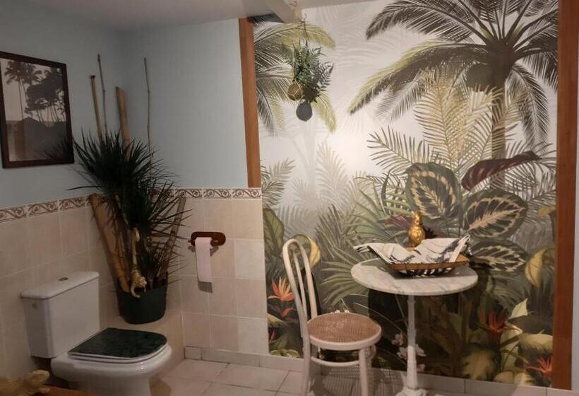 مبيت وإفطار O Tour Du Monde