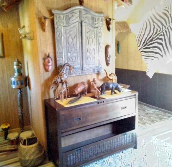 مبيت وإفطار O Tour Du Monde