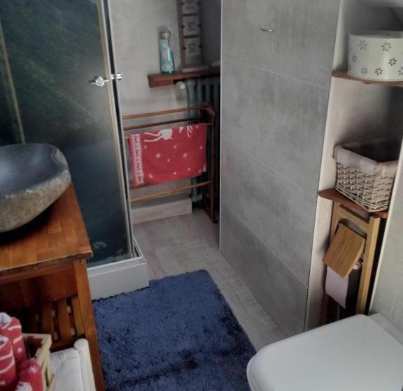 مبيت وإفطار O Tour Du Monde