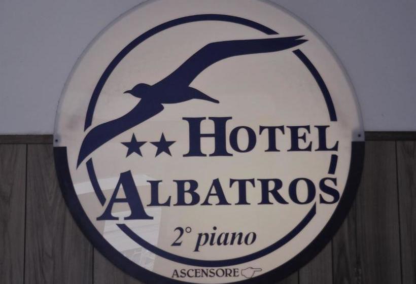 酒店 Albatros