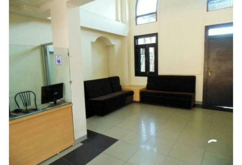 酒店 Balcony Rooms Overlooking The Main Market