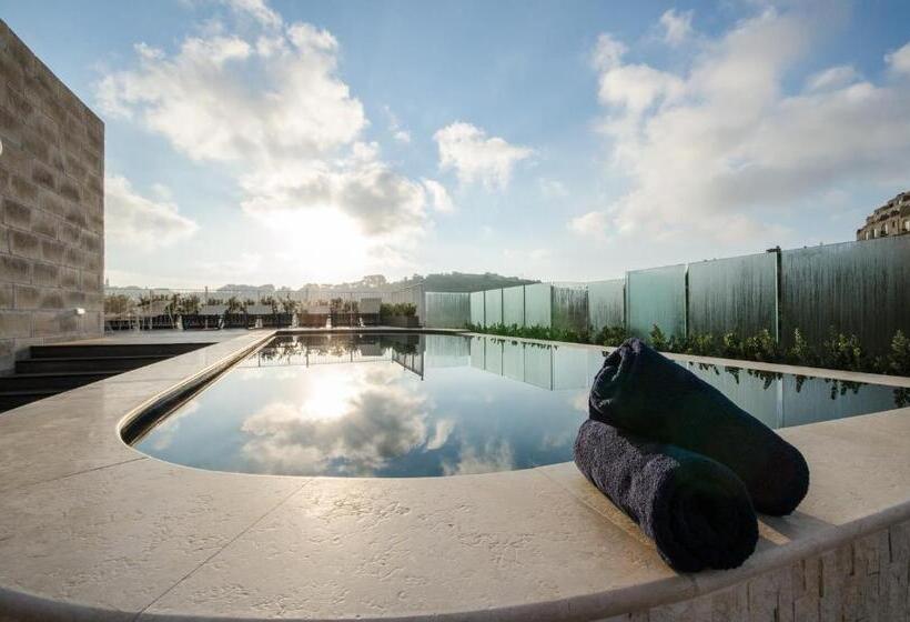 هتل Cesca S Boutique