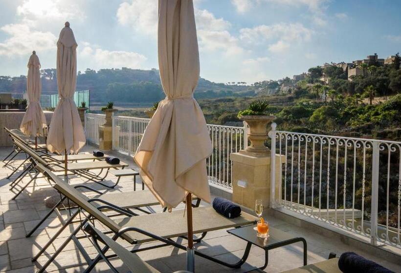 هتل Cesca S Boutique