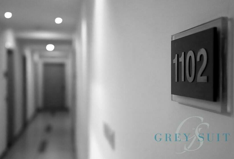 Отель Grey Suit