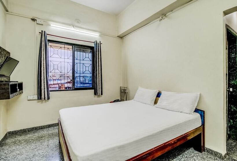 Отель Spot On 47255 Annakilly Tower Guest House