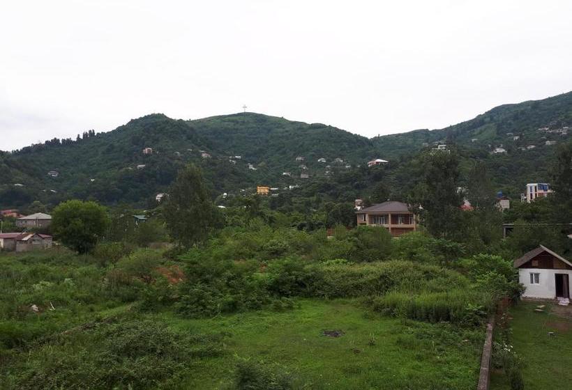 پانسیون Guest House Lia