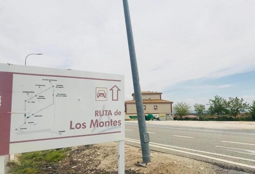 פנסיון Hostal Restaurante Ecuador